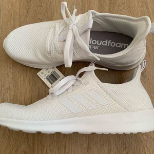 NWT Adidas Cloudfoam white shoe size 9 FW7598